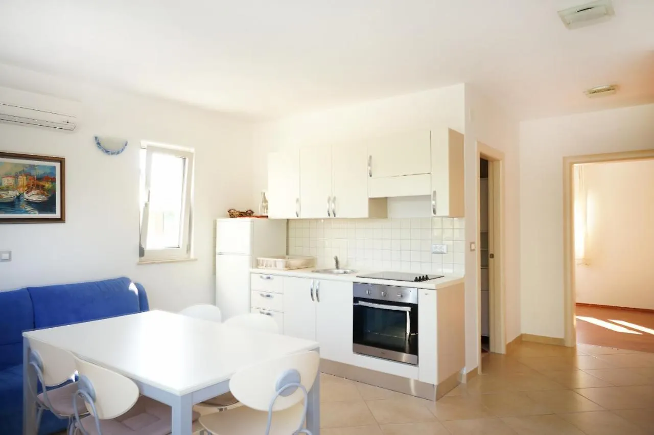 Apartments Rea Funtana