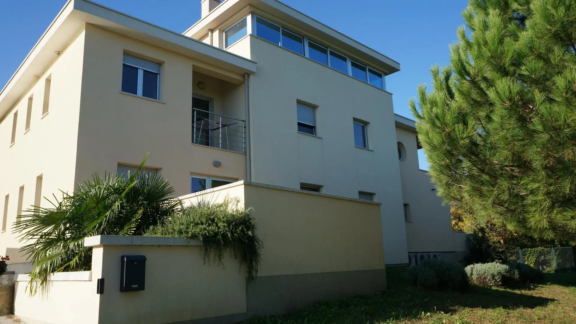 Apartments Rea Funtana